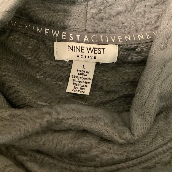 Nine West Active Size Large Women's Gray Quilted Sweatshirt With Pocket. New - Picture 6 of 7